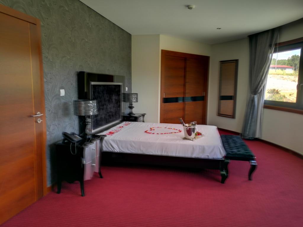 Hotel Do Vale 阿吉亚尔-达贝拉 外观 照片